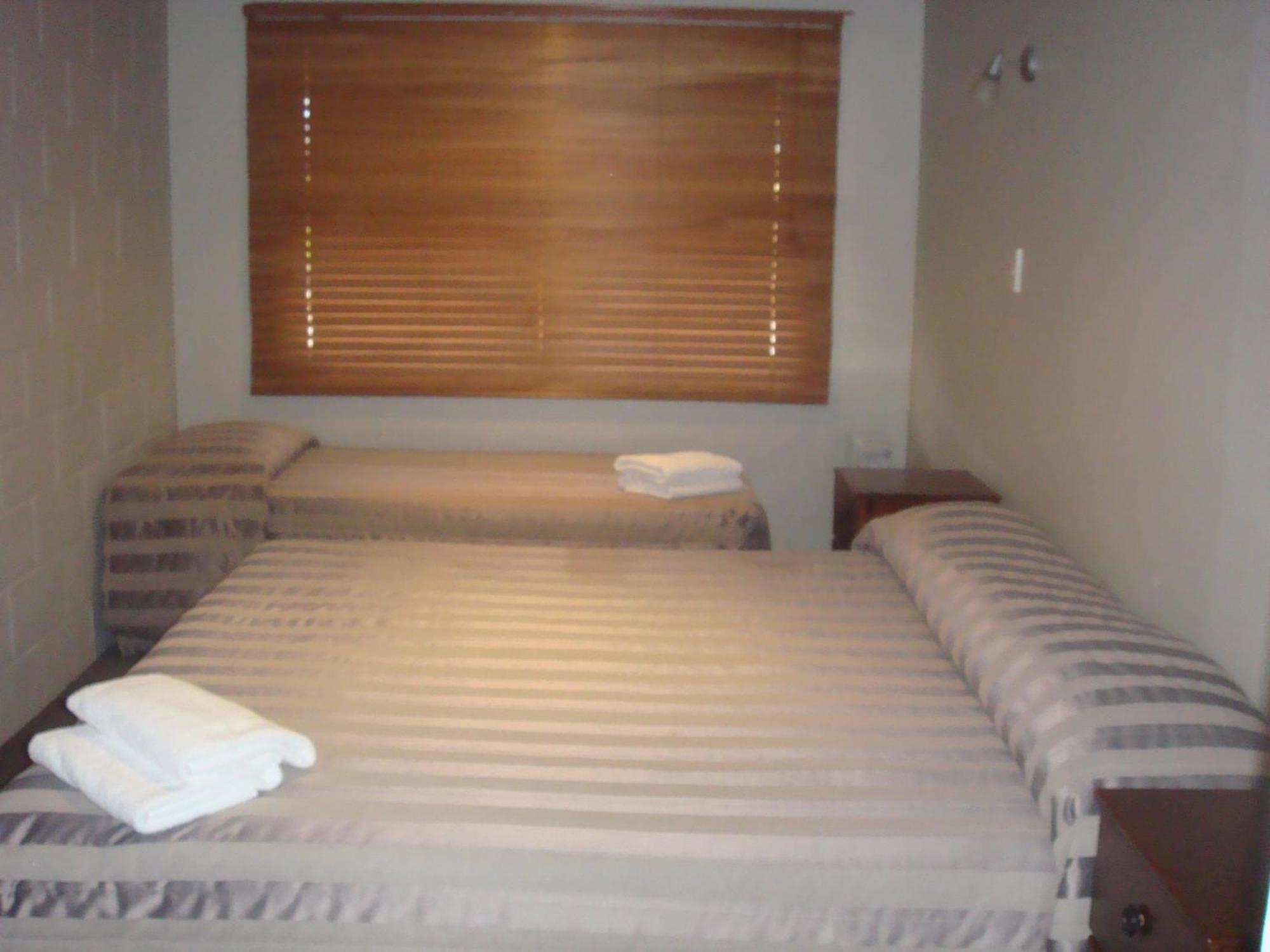 Bristol Motel Upper Hutt Ngoại thất bức ảnh